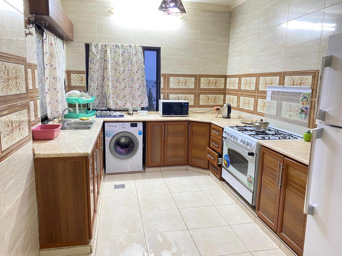 Ferienwohnung Jerash Gate Gerasa Exterior foto