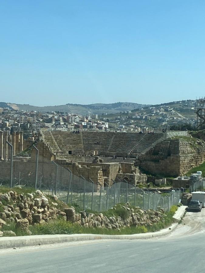 Ferienwohnung Jerash Gate Gerasa Exterior foto